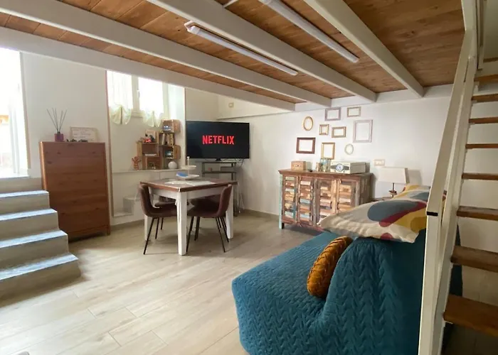 R&F HOME Appartamento a 50MT dalla Metro